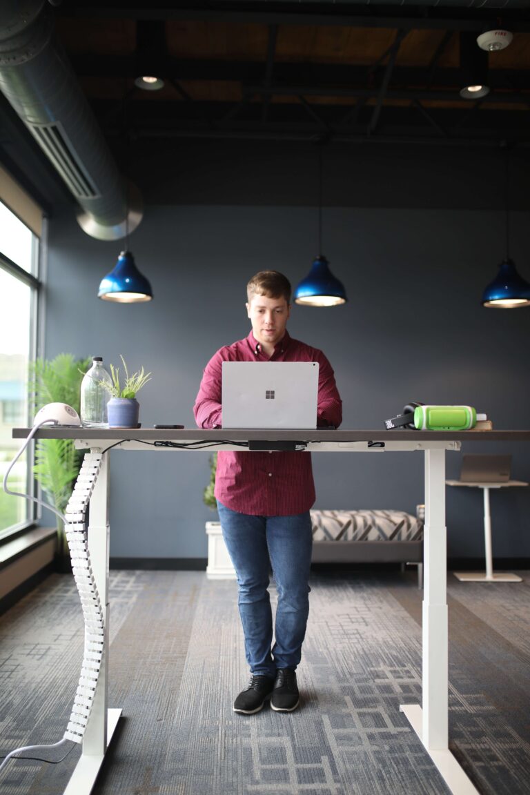 Standing desk pros and cons