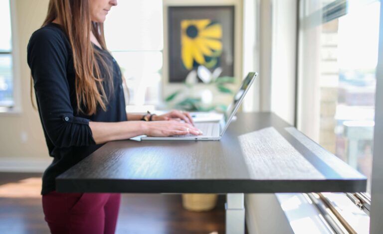 How long should you stand at a standing desk